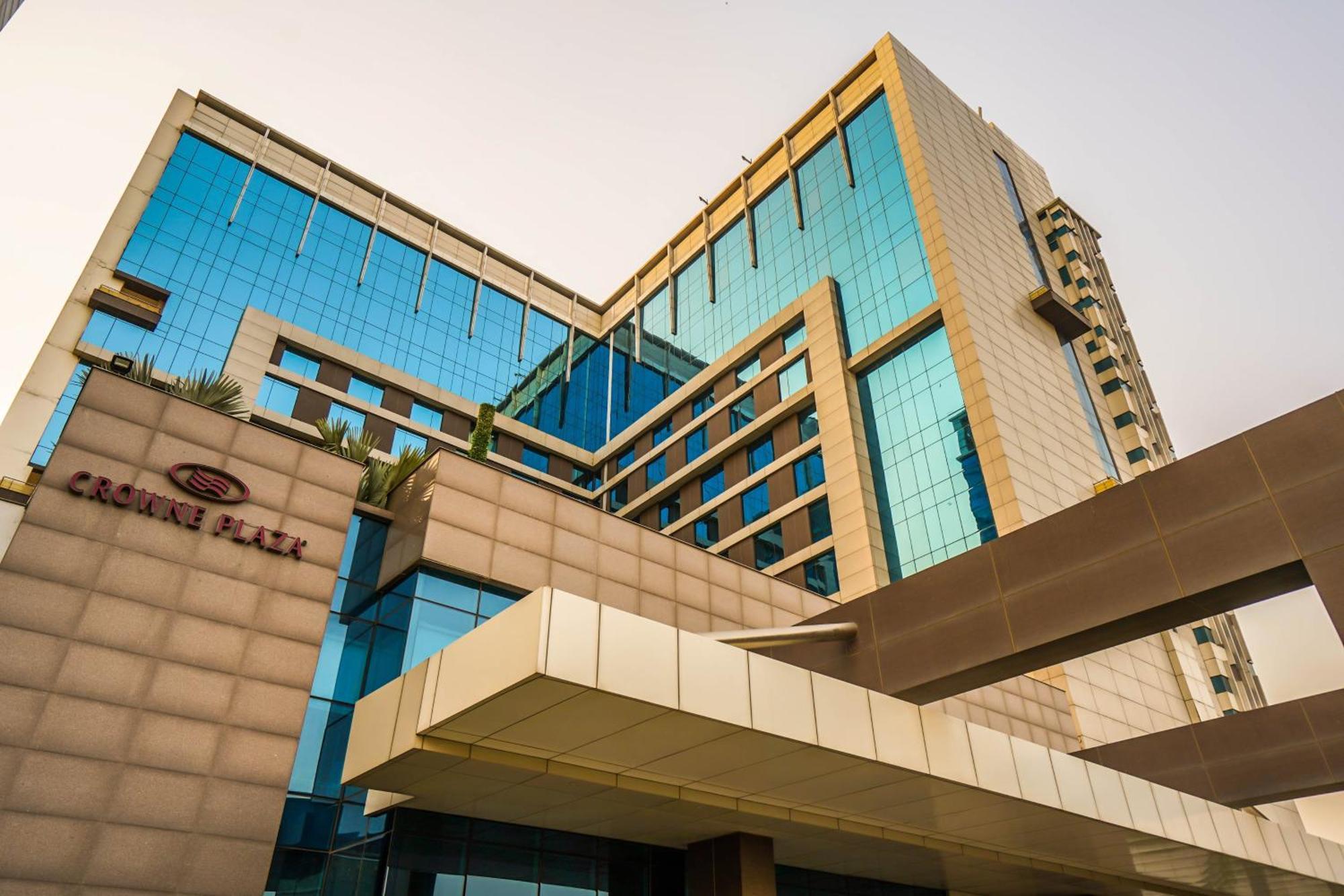 Crowne Plaza Greater Noida Hotel Esterno foto